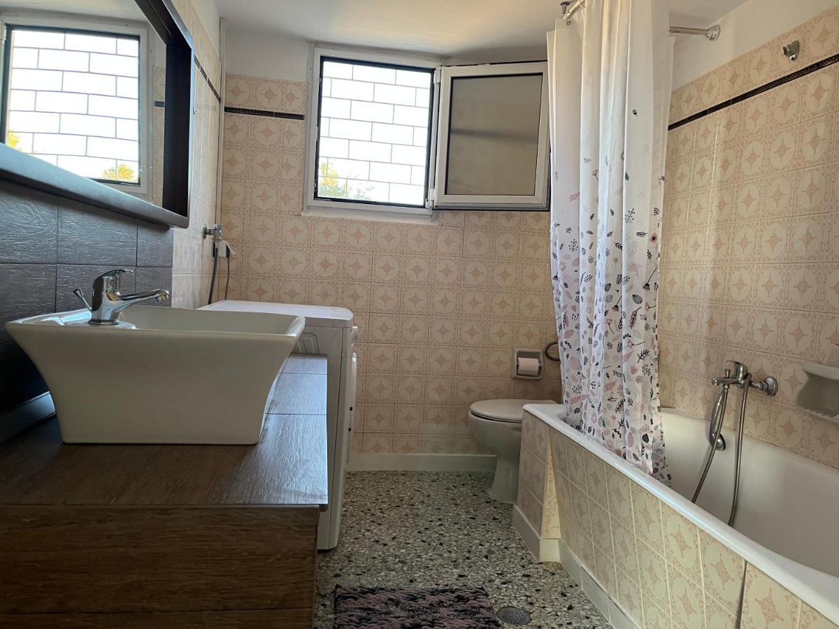 Athens Riviera: 2 Bed / 3' Walk From The Beach Agia Marina  ภายนอก รูปภาพ